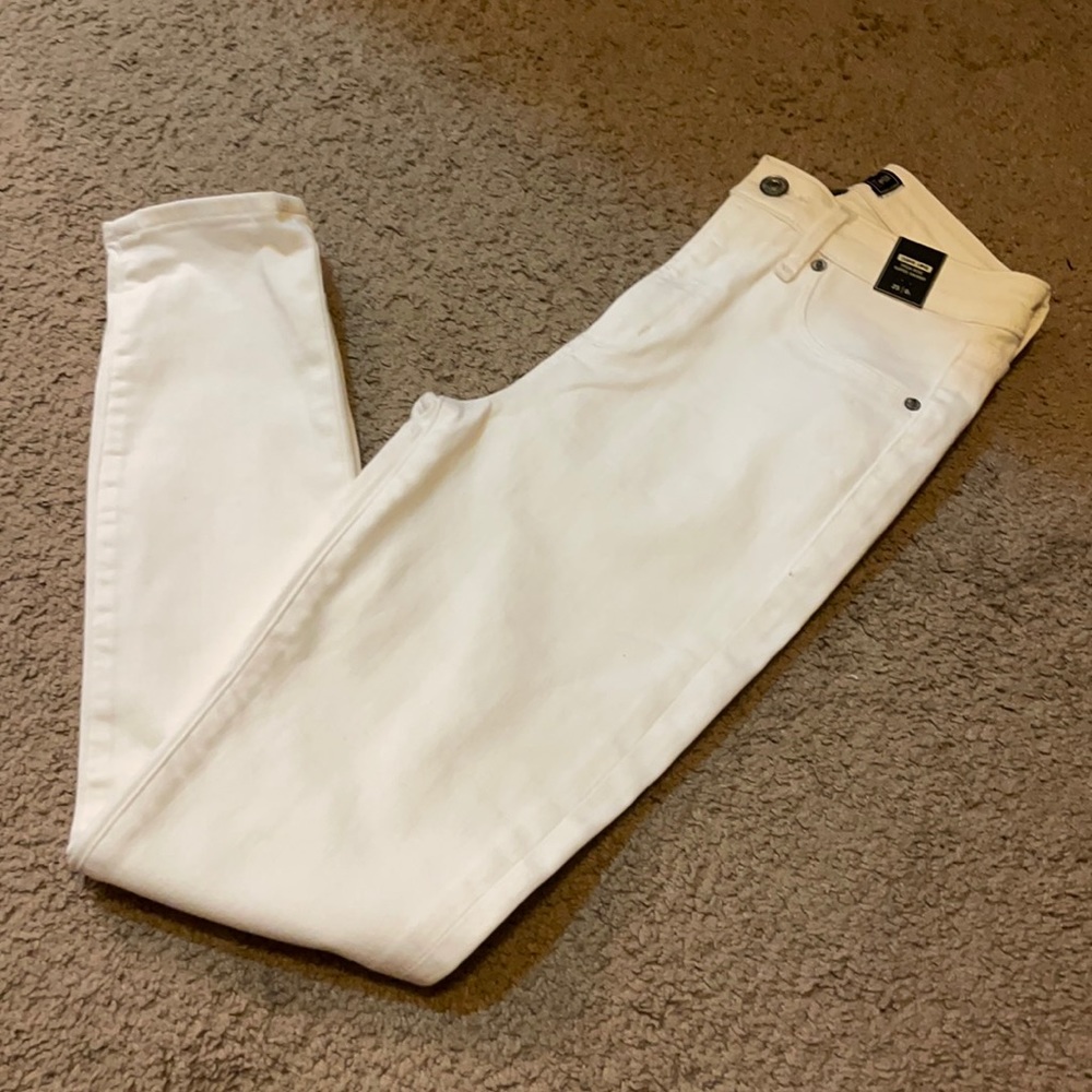 White Abercrombie jeans